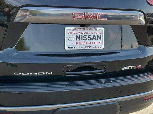Used 2023 GMC Yukon AT4 image 25