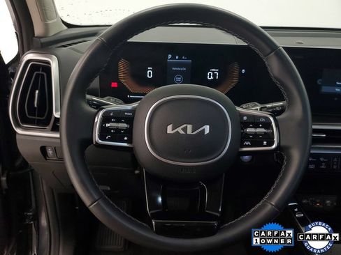 Used 2024 Kia Sorento S w/ Panoramic Sunroof Package FWD image 15