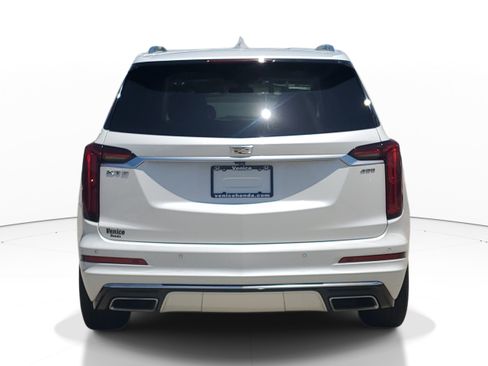 Used 2024 Cadillac XT6 Premium Luxury FWD image 5