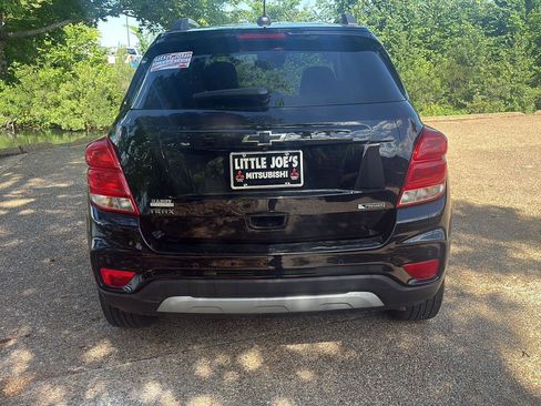 Used 2018 Chevrolet Trax Premier w/ Midnight Edition FWD image 6