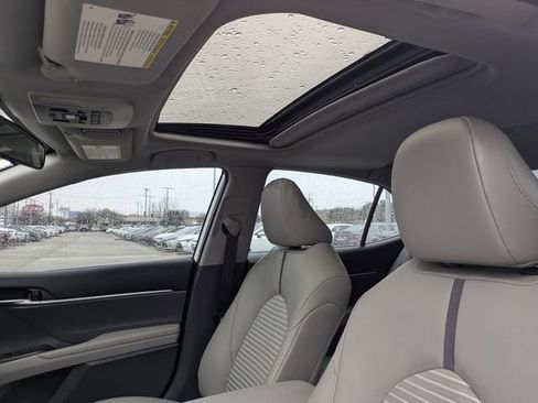 Used 2024 Toyota Camry SE image 22