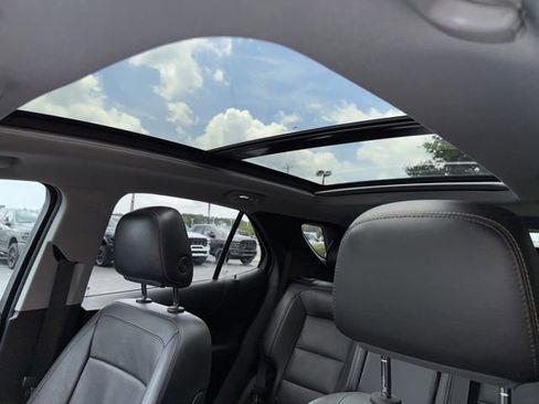 Used 2021 Chevrolet Equinox Premier FWD image 21