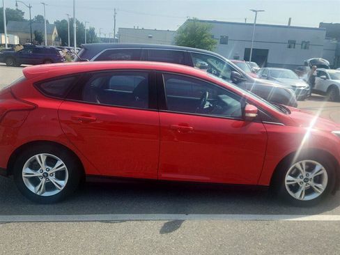 Used 2014 Ford Focus SE FWD image 3