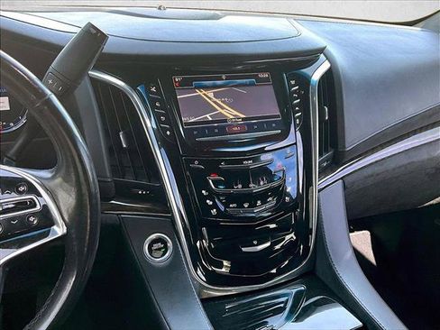 Used 2016 Cadillac Escalade Platinum AWD/4WD image 8