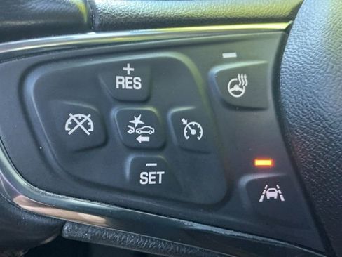 Used 2019 Chevrolet Equinox Premier AWD/4WD image 10