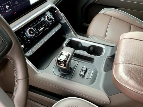 Certified 2025 GMC Sierra 1500 Denali w/ Denali Reserve Package AWD/4WD image 17