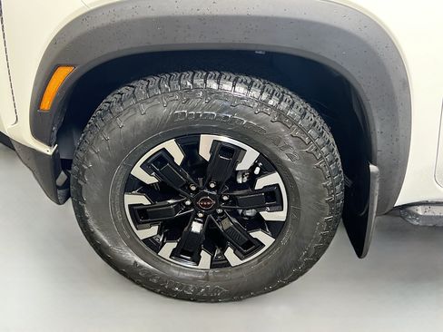 Used 2024 Nissan Frontier Pro-X w/ Technology Package RWD image 12