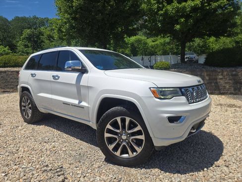 Used 2017 Jeep Grand Cherokee Overland AWD/4WD image 33