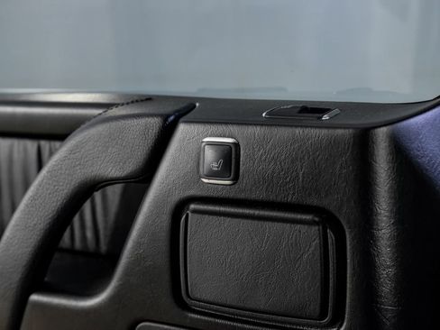Used 2014 Mercedes-Benz G 63 AMG 4MATIC image 49