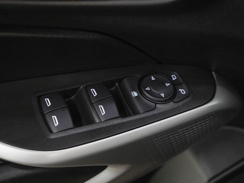 Used 2024 Chevrolet Trax LS FWD image 20