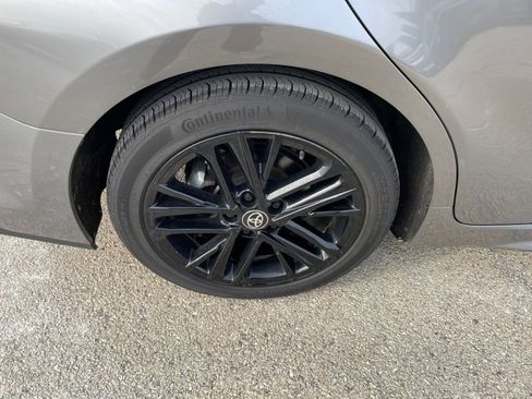 Used 2025 Toyota Camry SE image 30