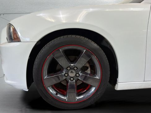 Used 2014 Dodge Charger SXT Plus RWD image 36