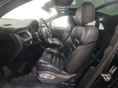 Used 2015 Porsche Macan Turbo image 6