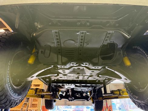 Used 2002 Toyota Land Cruiser image 11