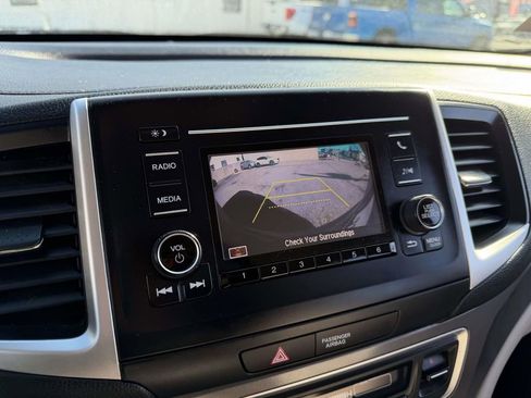 Used 2018 Honda Pilot LX image 37