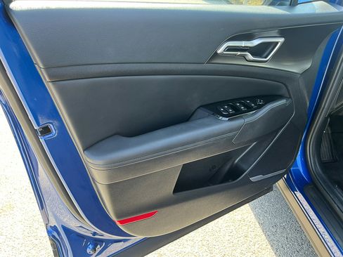 Used 2023 Kia Sportage EX image 12