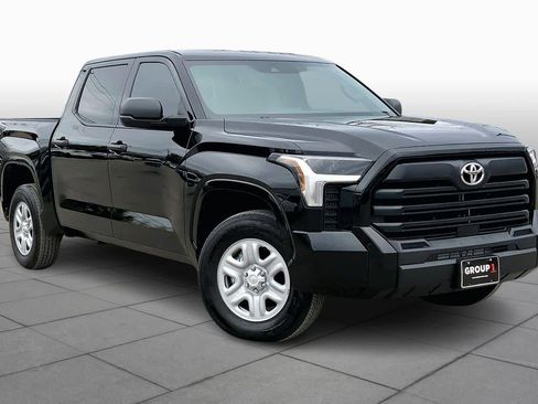 New 2025 Toyota Tundra SR image 2
