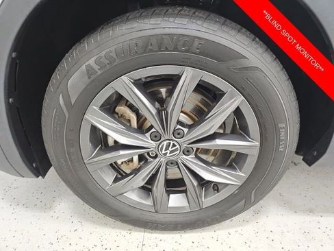 Used 2022 Volkswagen Tiguan SE image 9