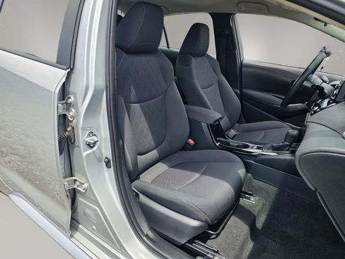 Used 2022 Toyota Corolla LE FWD image 6