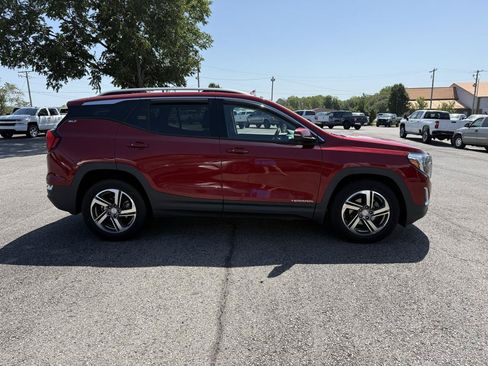 Used 2020 GMC Terrain SLT w/ Preferred Package FWD image 3