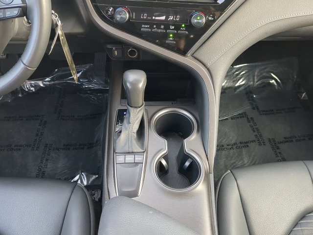 Used 2024 Toyota Camry SE FWD image 19