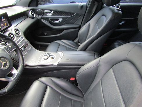 Used 2017 Mercedes-Benz C 300 Sedan image 9