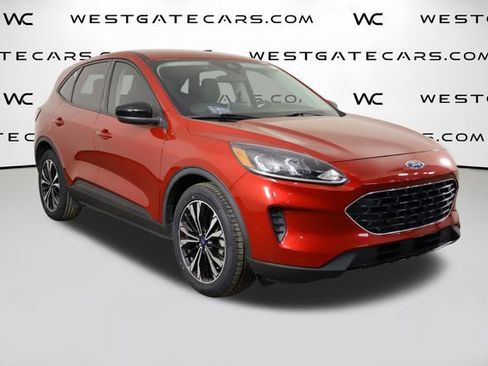 Used 2022 Ford Escape SE w/ SE Sport Appearance Package FWD image 41