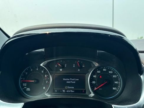 Used 2023 Chevrolet Traverse LT FWD image 8