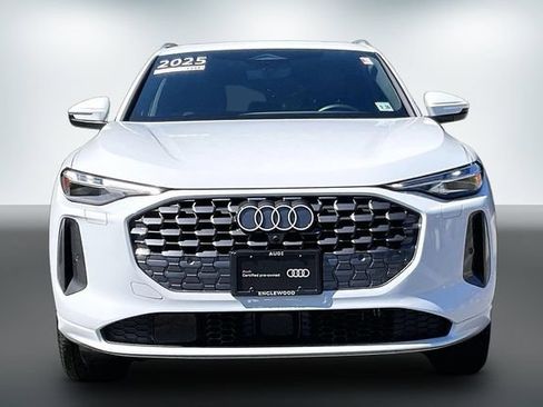 Certified 2025 Audi Q5 Premium Plus w/ Premium Plus AWD/4WD image 3