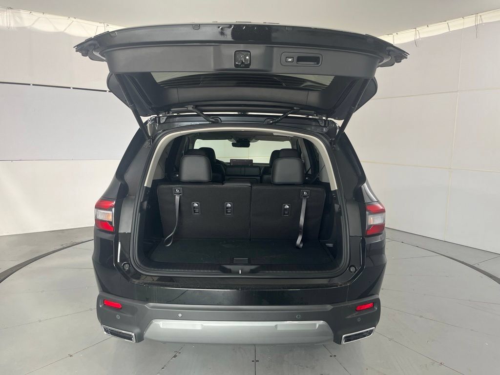 New 2026 Honda Pilot Touring image 13