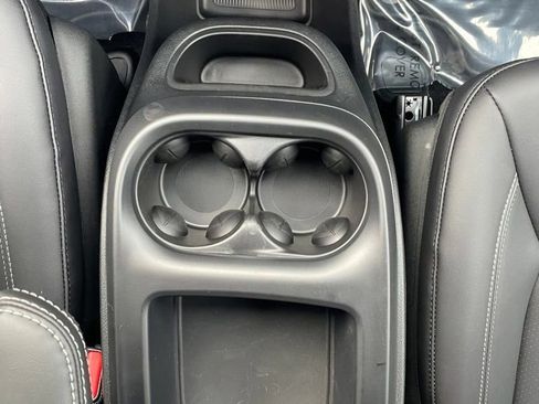 New 2026 Chrysler Pacifica Select FWD image 17
