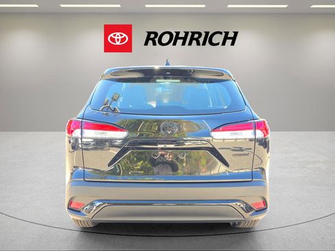 Used 2024 Toyota Corolla Cross S image 4