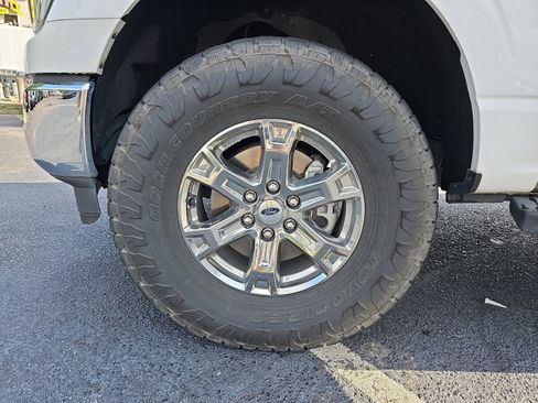 Used 2023 Ford F150 Lariat AWD/4WD image 34