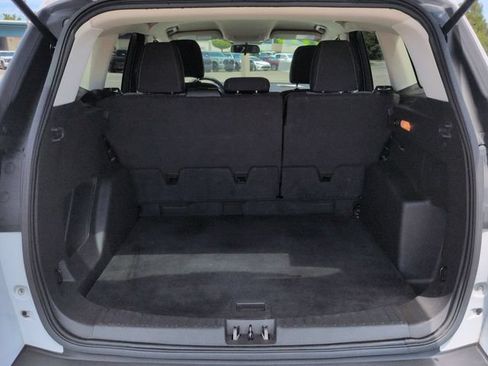Used 2017 Ford Escape SE w/ Equipment Group 201A FWD image 13
