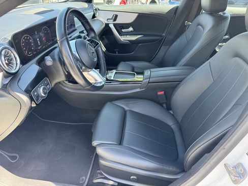 Used 2025 Mercedes-Benz CLA 250 4MATIC image 26