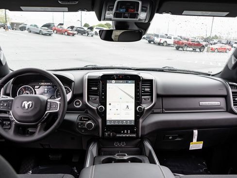 New 2026 RAM 1500 Big Horn AWD/4WD image 19