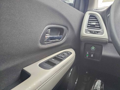 Used 2022 Honda HR-V EX image 33