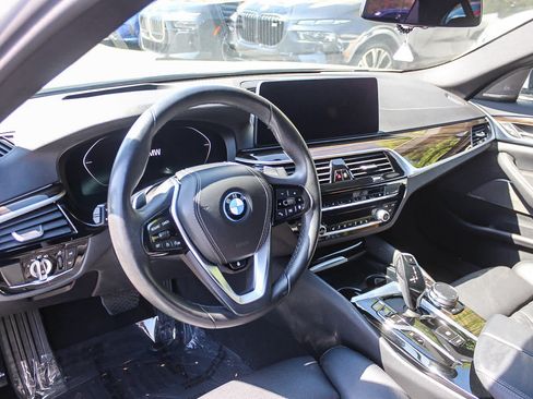 Certified 2023 BMW 530e RWD image 16