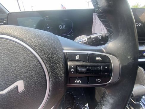Used 2024 Kia Sportage EX FWD image 19