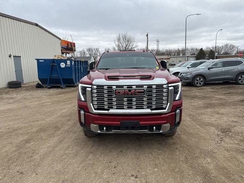Used 2024 GMC Sierra 2500 Denali w/ Technology Package image 2