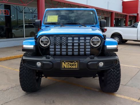 Used 2022 Jeep Gladiator Sport AWD/4WD image 3