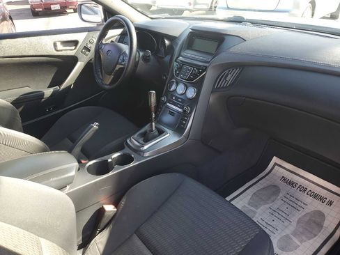 Used 2015 Hyundai Genesis 3.8 image 13