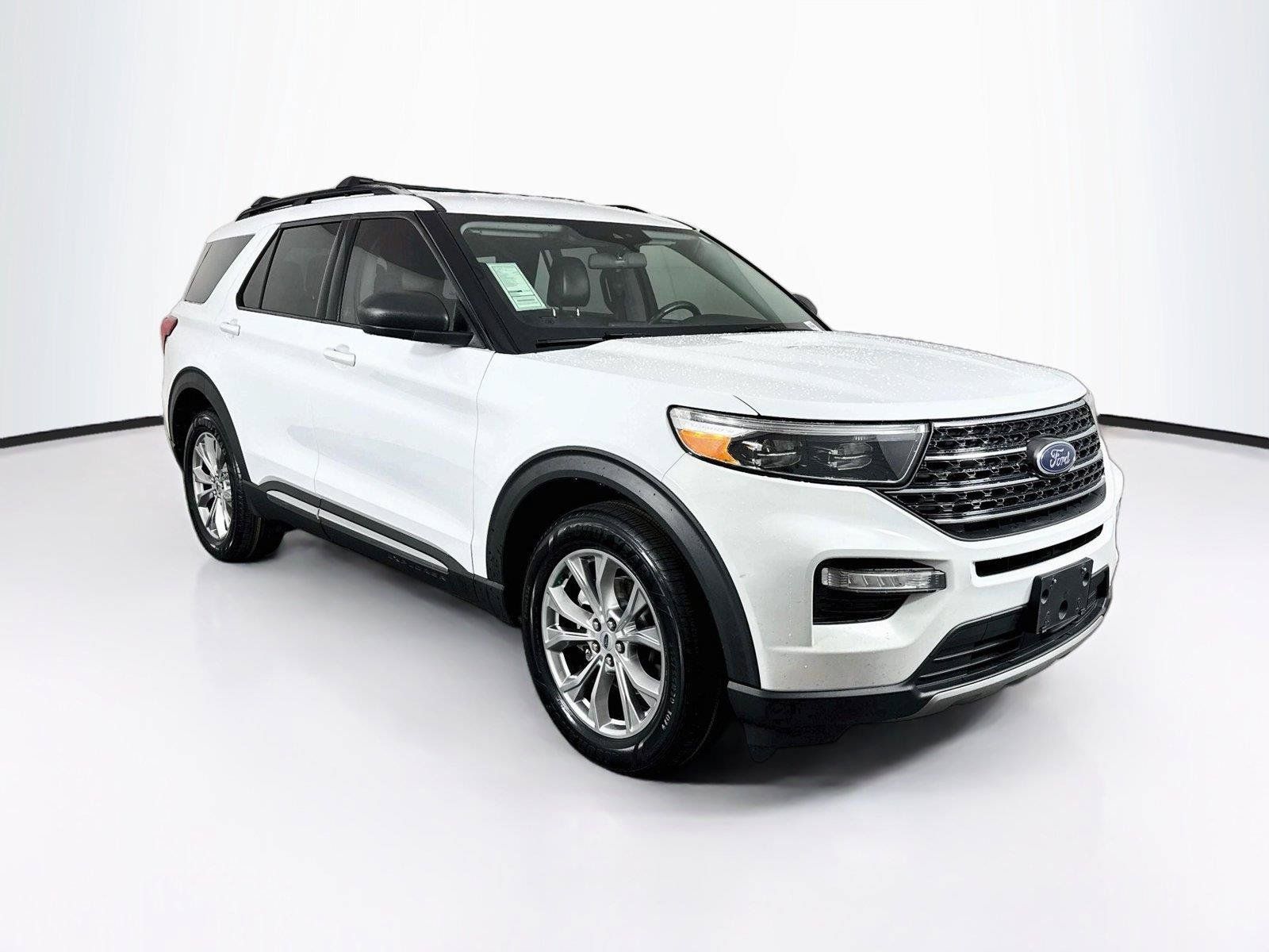 Used 2021 Ford Explorer XLT w/ Equipment Group 202A AWD/4WD image 10