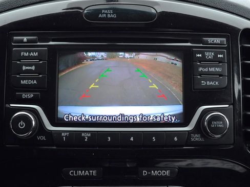 Used 2017 Nissan Juke SV image 19