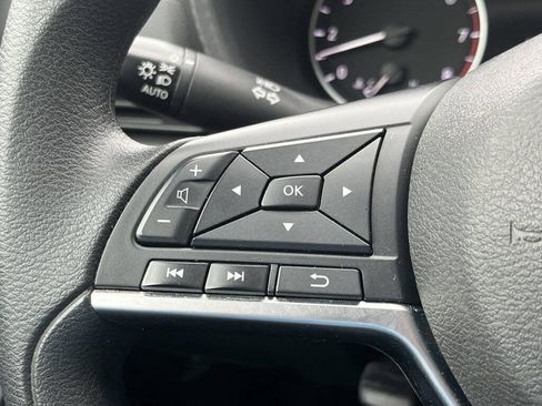 Used 2024 Nissan Sentra SV image 10