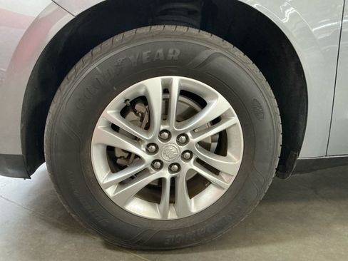 Used 2018 Buick Enclave Essence w/ Trailering Package FWD image 26