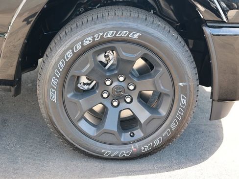 New 2026 RAM 1500 4x4 Crew Cab image 8