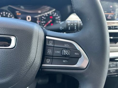 Used 2025 Jeep Compass Limited AWD/4WD image 22