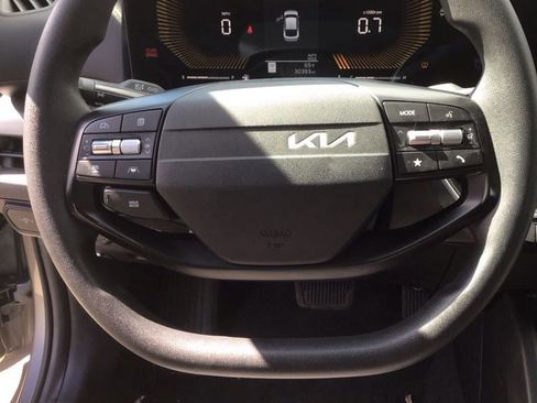 Used 2025 Kia K4 FWD image 8
