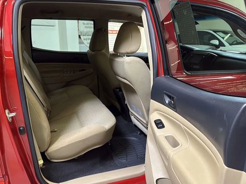 Used 2015 Toyota Tacoma PreRunner image 20